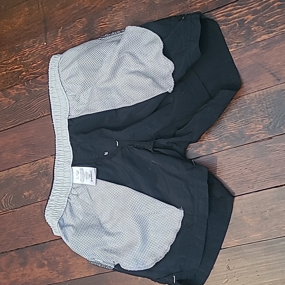 Columbia Black Shorts - Picture 5 of 6